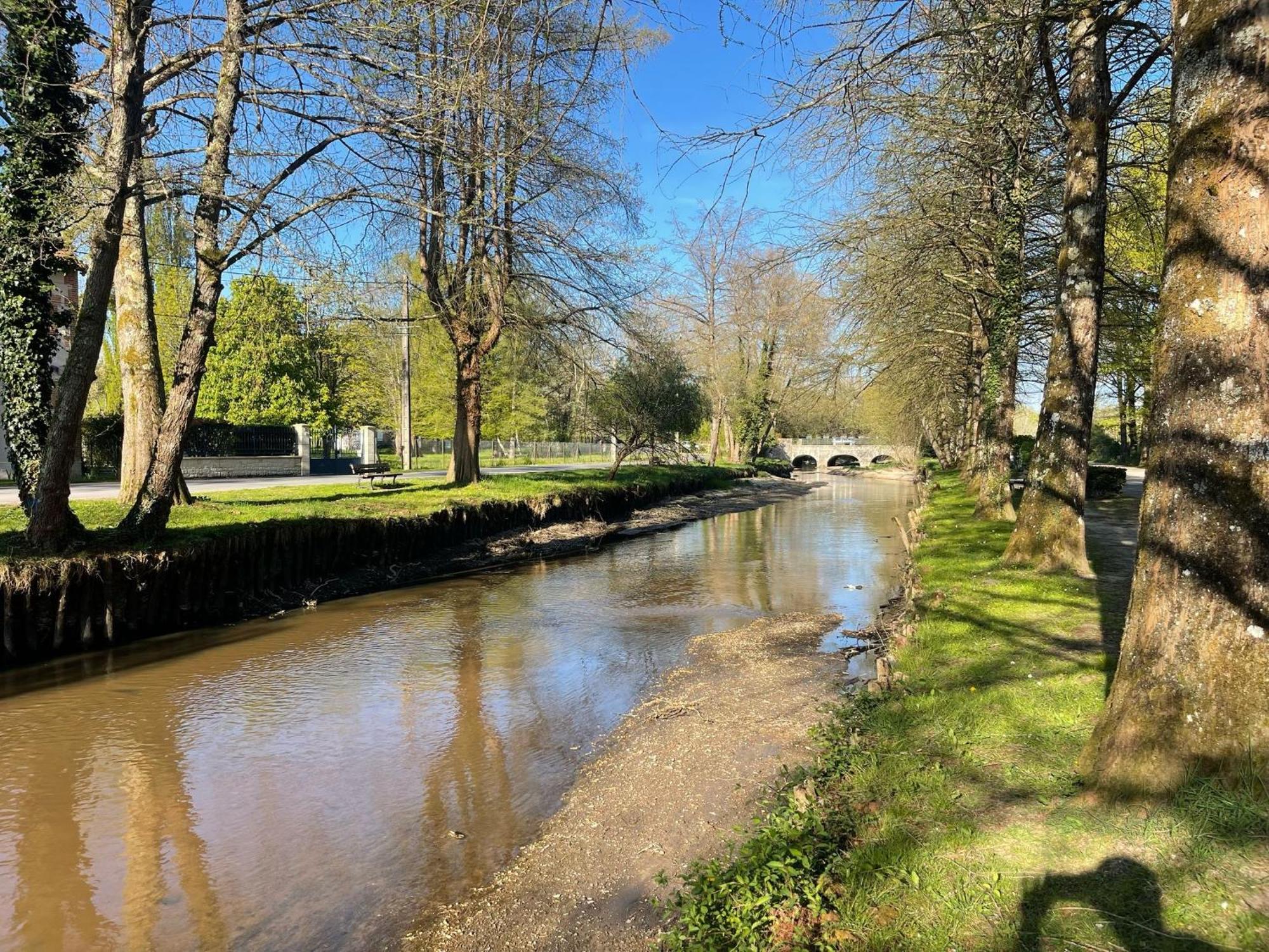 Chez Arthur La Ferté-Saint-Aubin Buitenkant foto